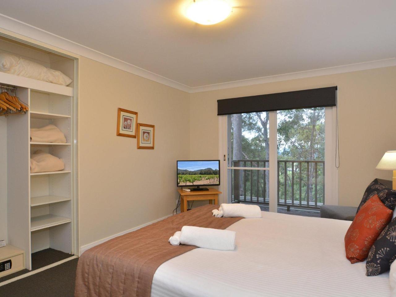 Villa 3Br De Saran Villa Located Within Cypress Lakes Resort Pokolbin Exterior foto